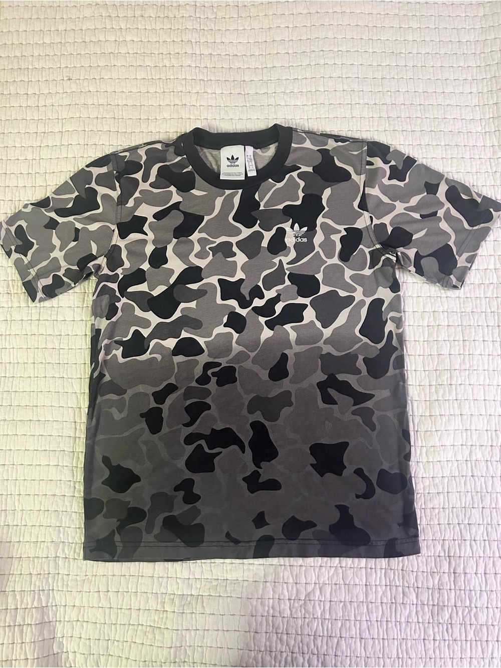 adidas Originals Men's Camo Dipped Ombre Tee Shirt Grey Black DH4806 Size